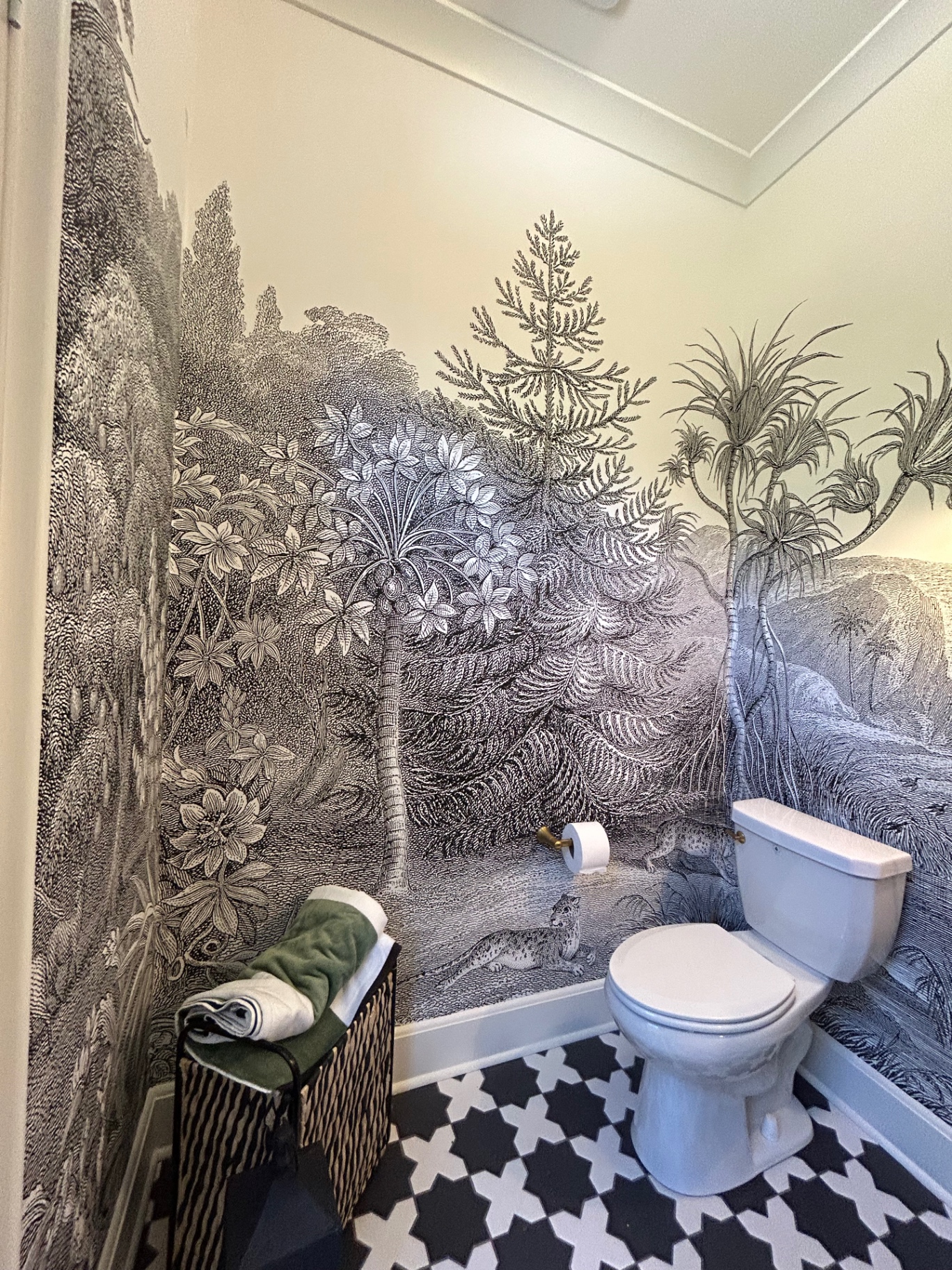Powder room mural side wall